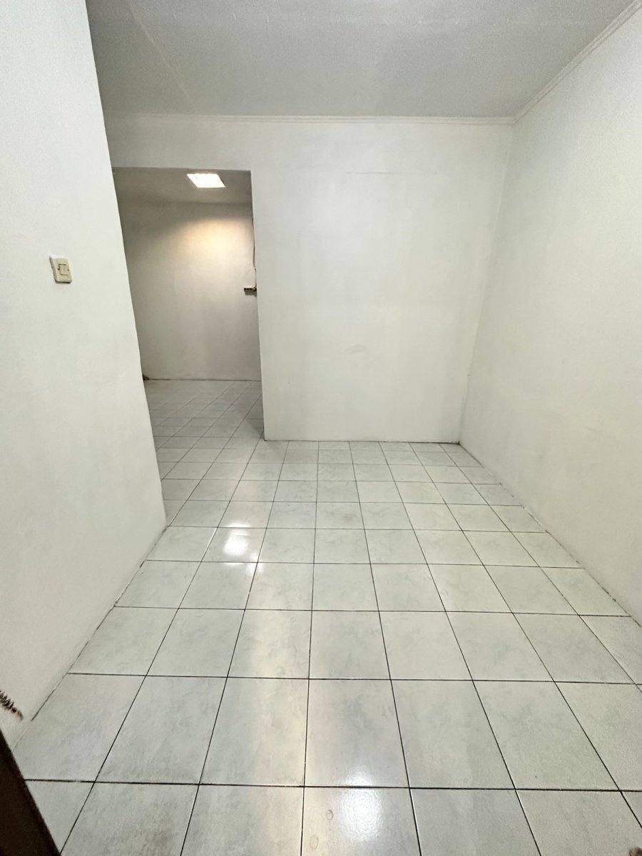 RUMAH RAPIH , TERAWAT DISEWAKAN DIBEKASI UTARA VILLA MAS GERDEN , BEBAS BANJIR, 10 MENIT KE SUMMARECON MALL BEKASI - Foto 6