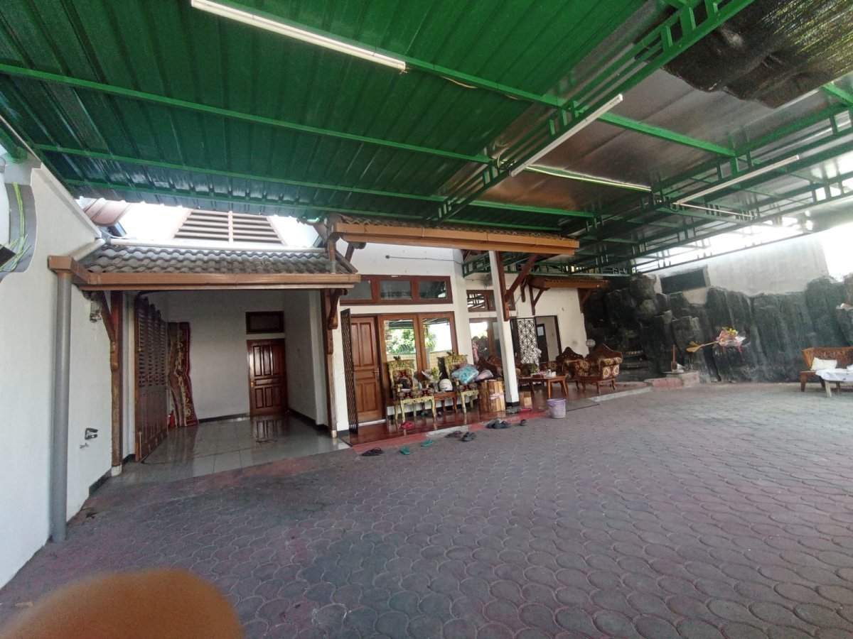 Rumah Bagus 2 Lantai Strategis Dekat Alun-Alun Karanganyar - Foto 3