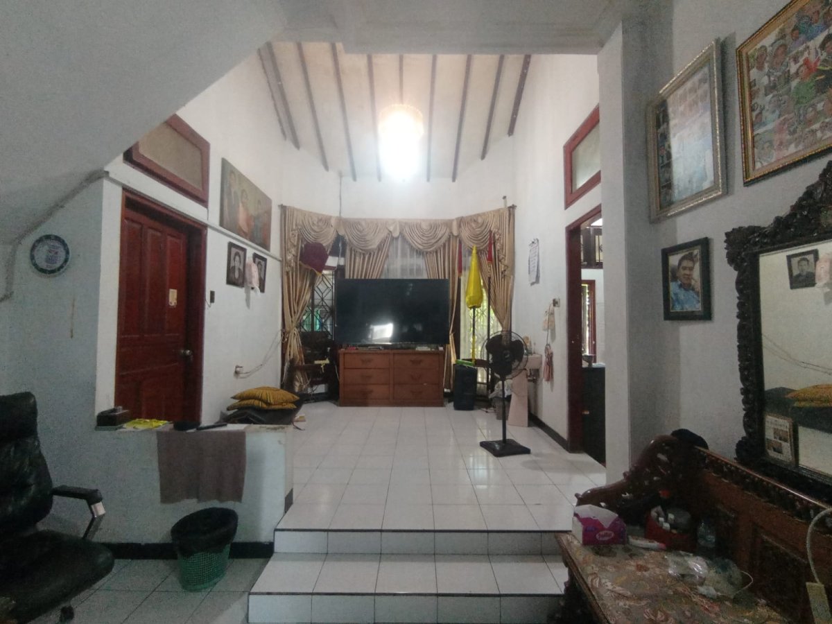 Rumah Bagus 2 Lantai Strategis Dekat Alun-Alun Karanganyar - Foto 6