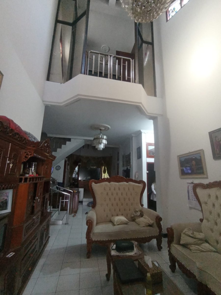 Rumah Bagus 2 Lantai Strategis Dekat Alun-Alun Karanganyar - Foto 8