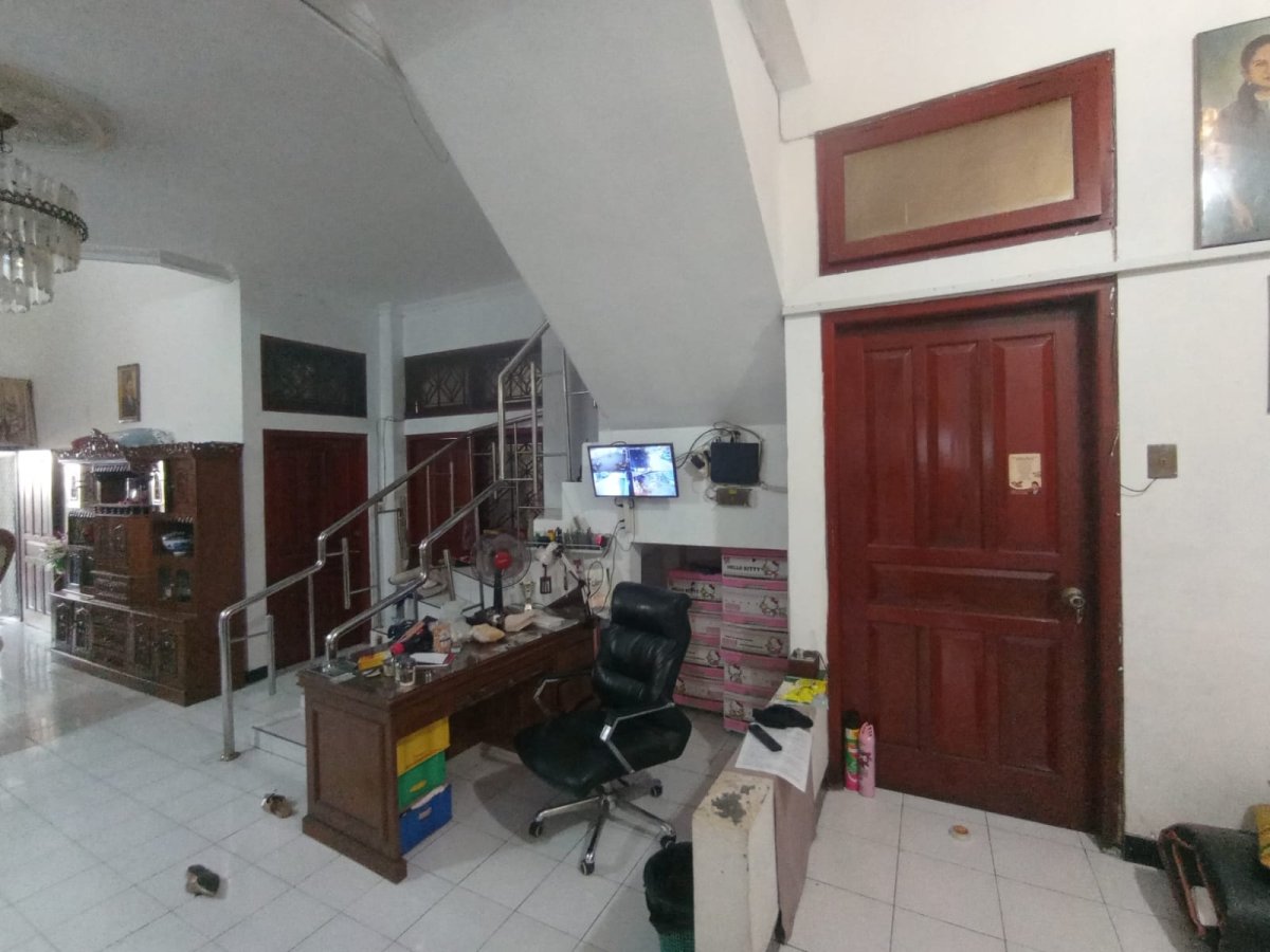 Rumah Bagus 2 Lantai Strategis Dekat Alun-Alun Karanganyar - Foto 9