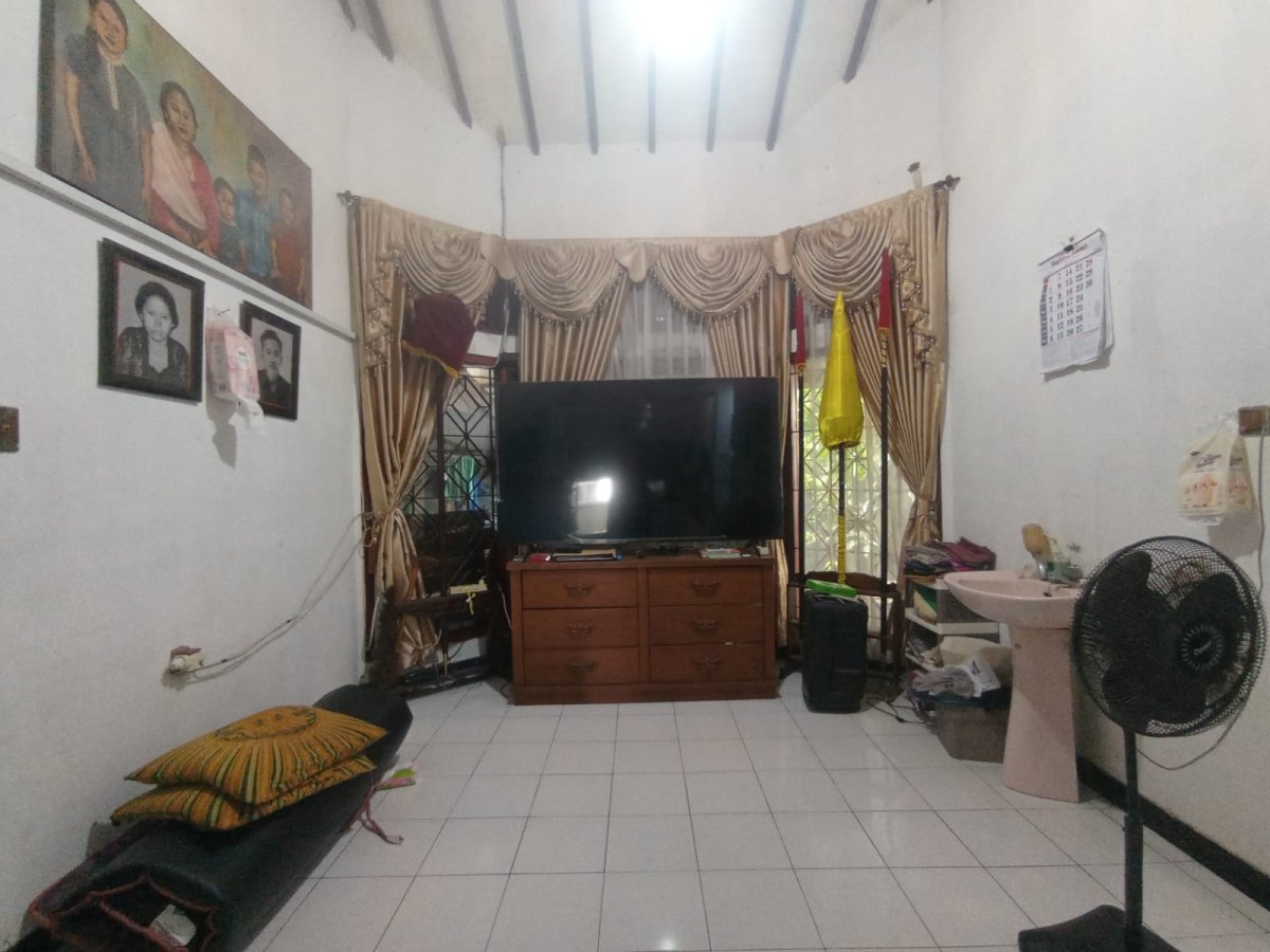 Rumah Bagus 2 Lantai Strategis Dekat Alun-Alun Karanganyar - Foto 11