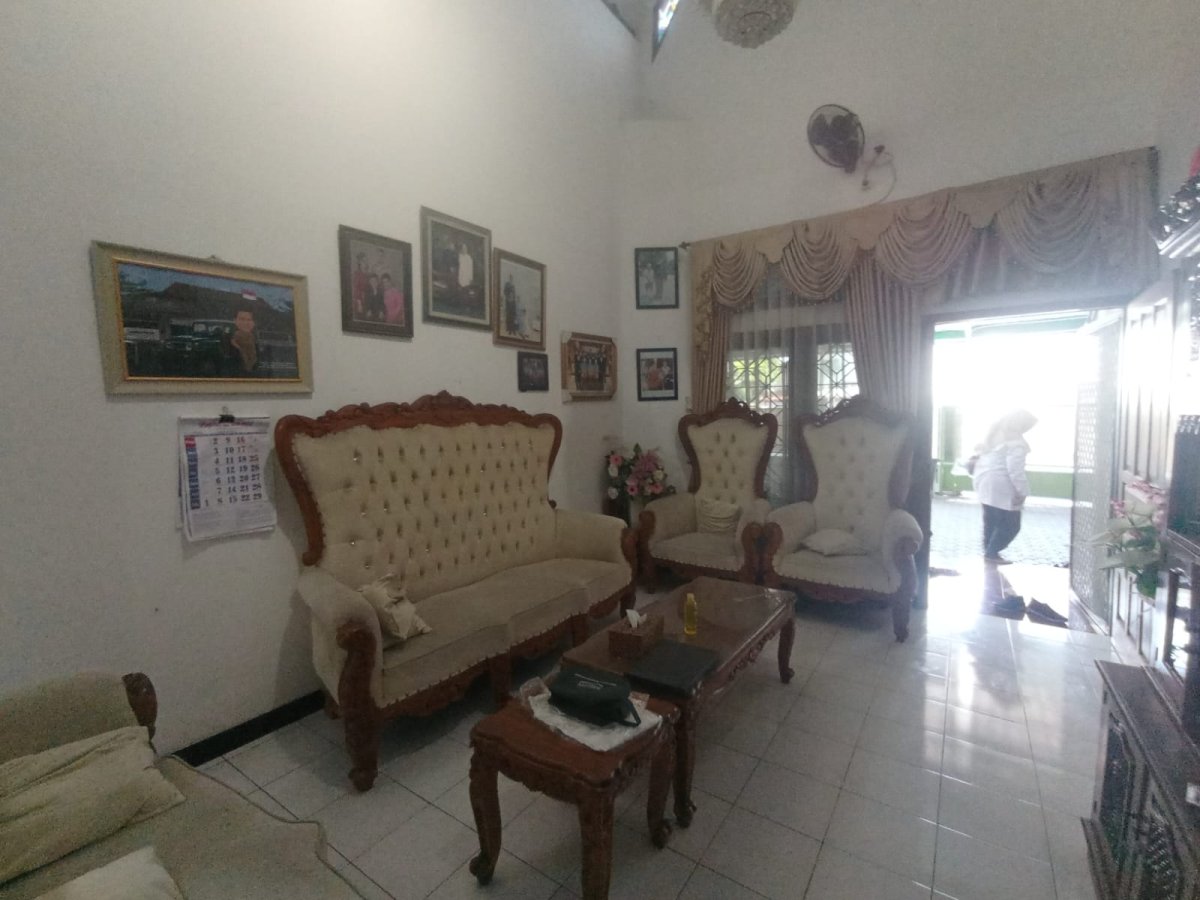 Rumah Bagus 2 Lantai Strategis Dekat Alun-Alun Karanganyar - Foto 12