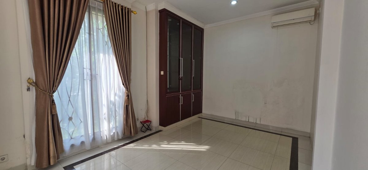 Dijual 1 Unit Rumah Bagus Dan Luas Di Serpong Tanggerang - Foto 2