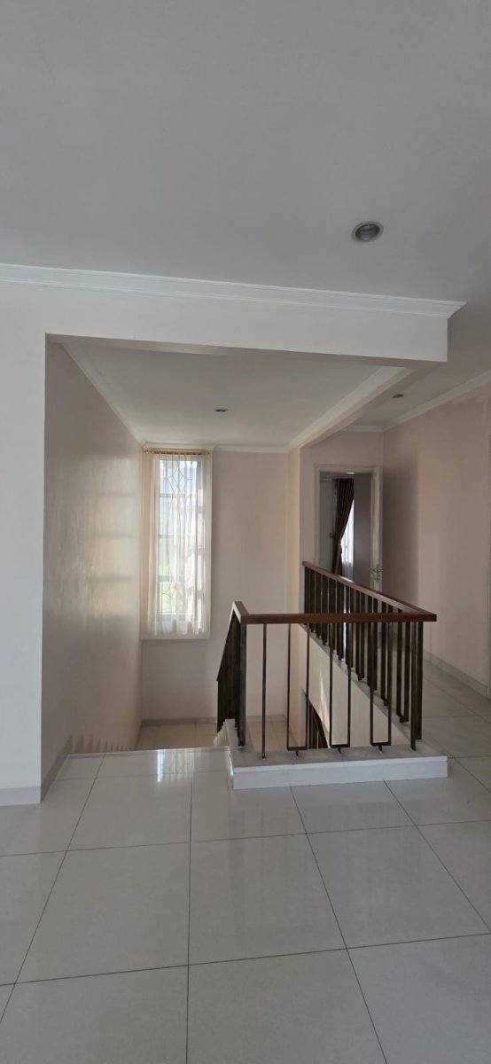 Dijual 1 Unit Rumah Bagus Dan Luas Di Serpong Tanggerang - Foto 8