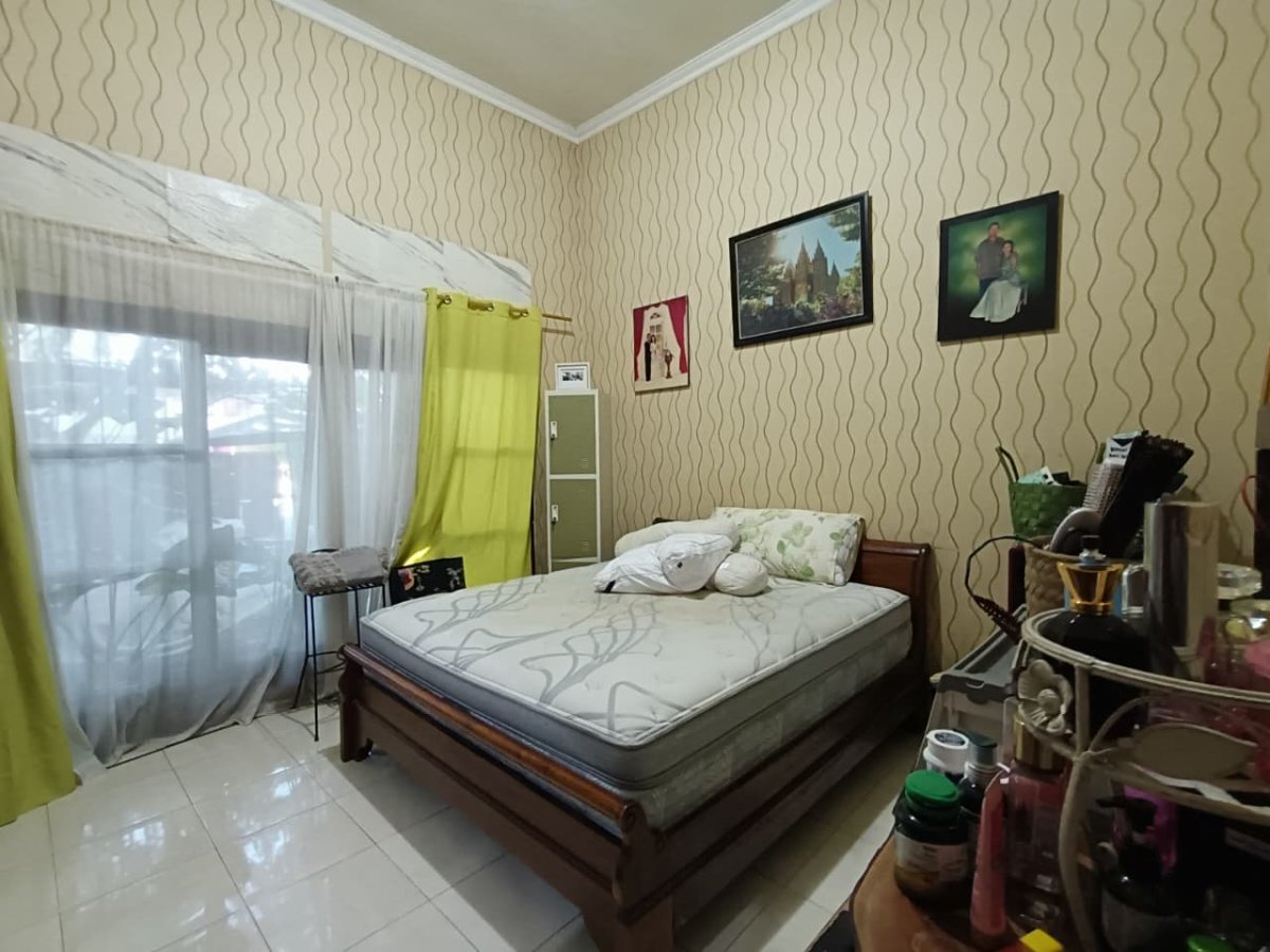 Rumah Bagus Luas di Kartasura - Foto 10