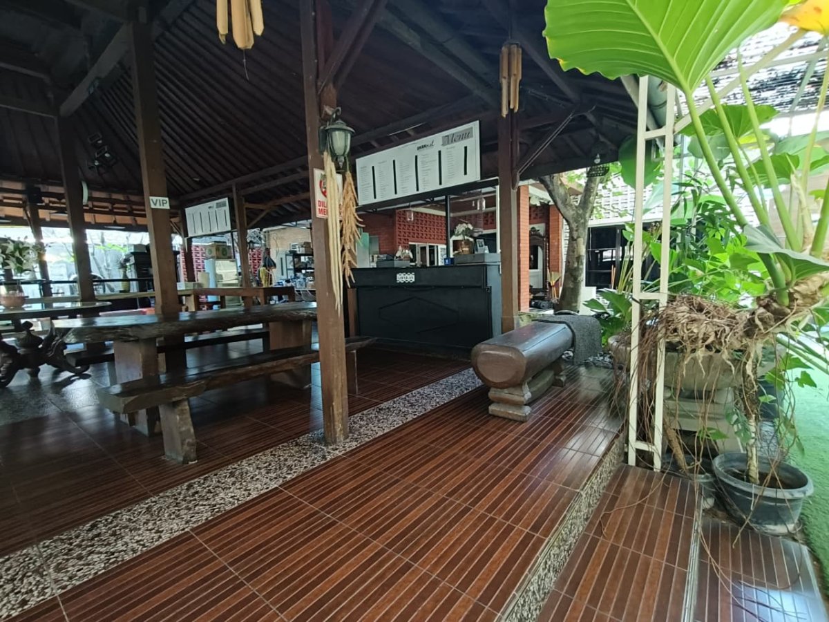Rumah Bagus Luas di Kartasura - Foto 14