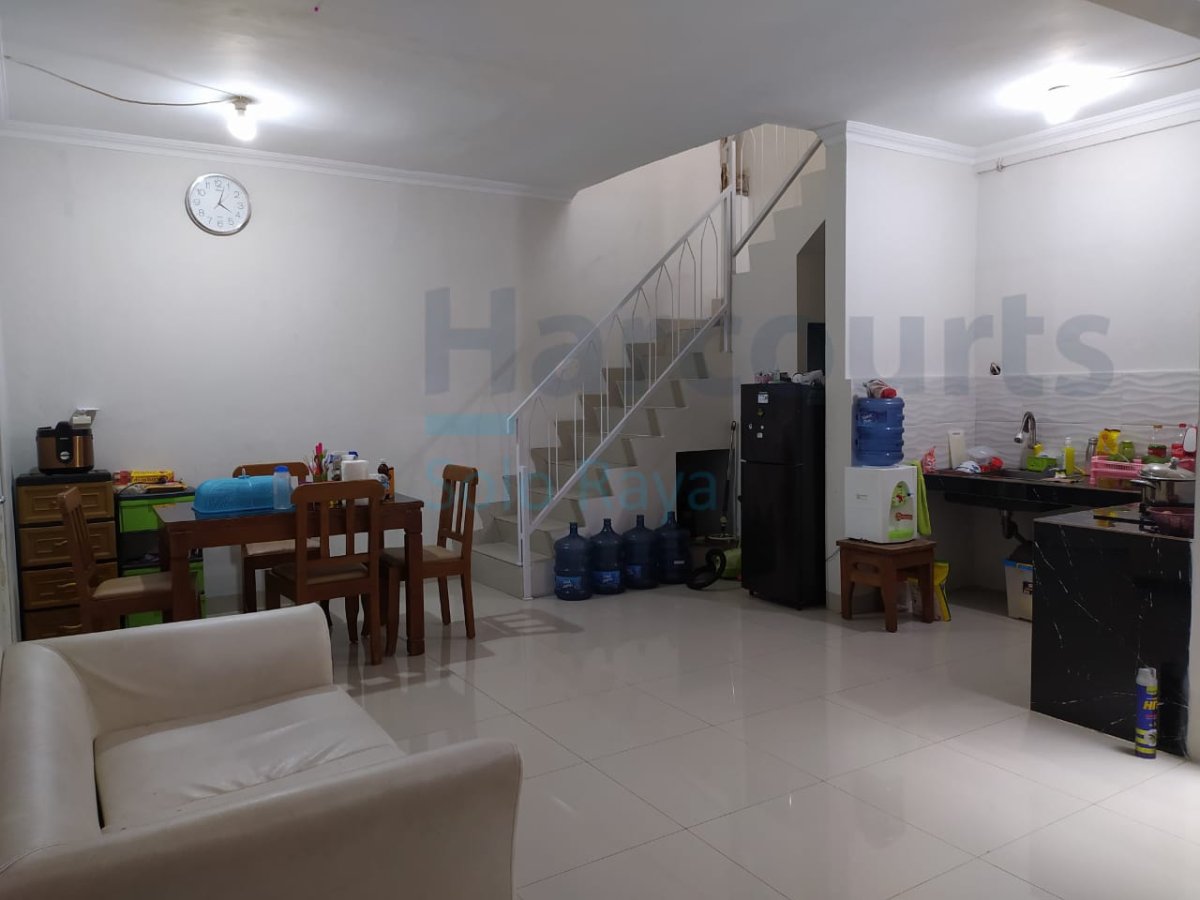 Rumah 2 Lantai Full Furnished Dekat The Park Mall, Solo Baru - Foto 2