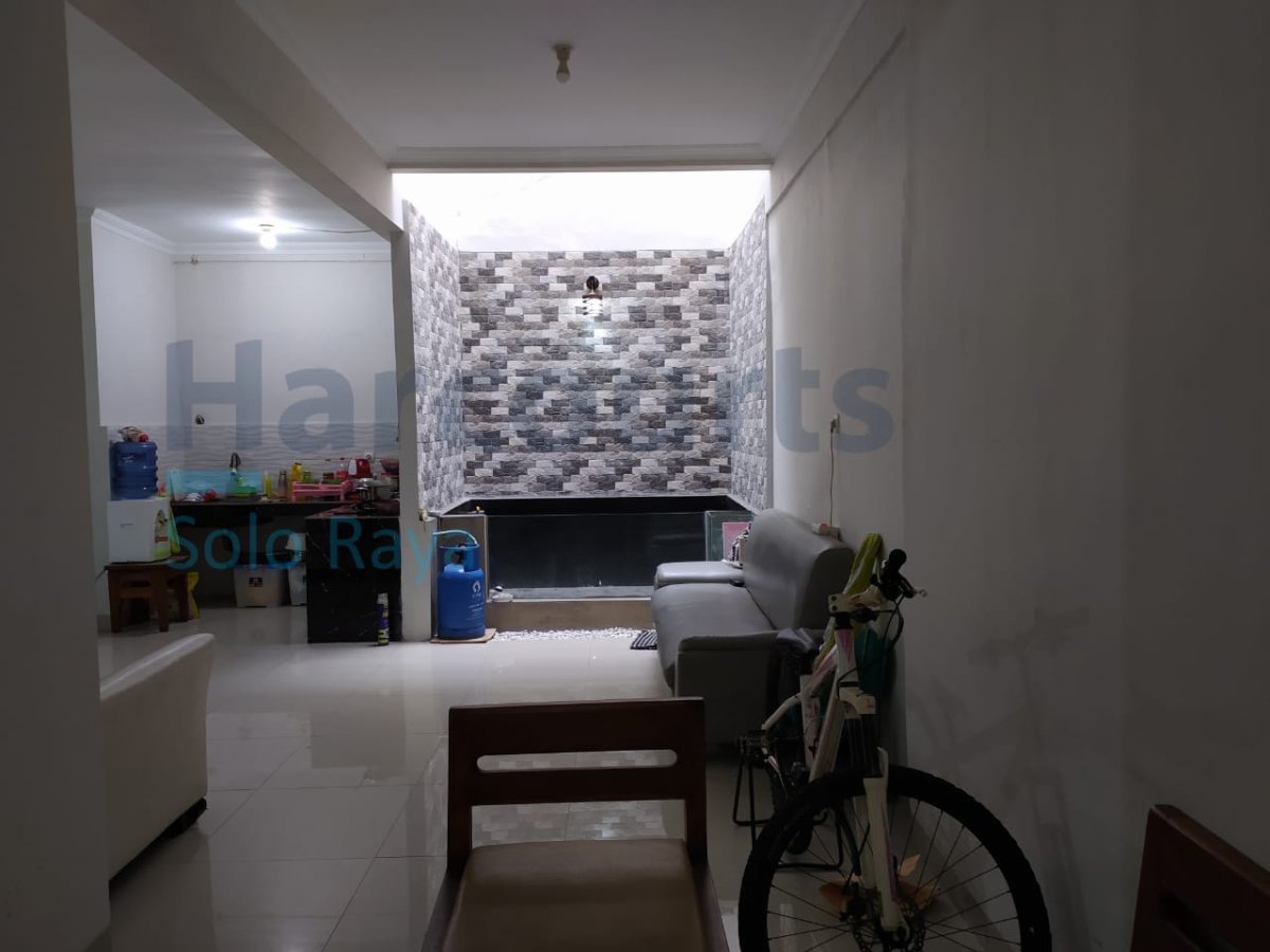 Rumah 2 Lantai Full Furnished Dekat The Park Mall, Solo Baru - Foto 3