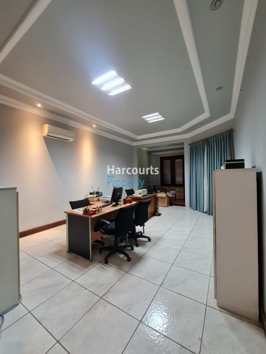 Dijual Rumah Luas dan Mewah Area Simprug - Foto 5