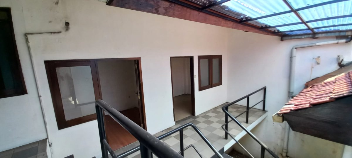 Turun Harga Rumah Kantor Asri dan Terawat Siap Huni di Kawasan Benhil Jakarta Pusat, - Foto 8