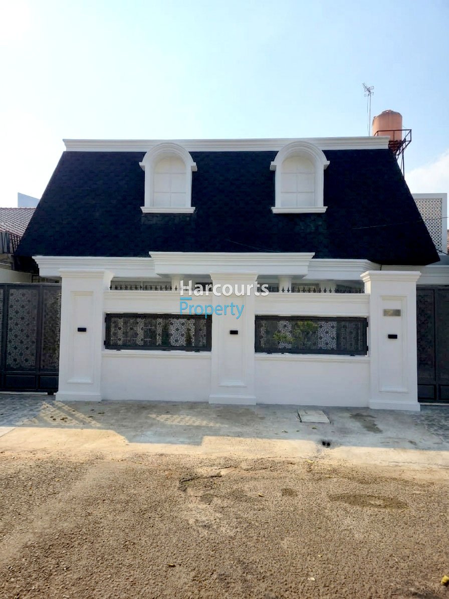 Dijual Rumah Brand New American Classic Area Kebayoran Baru