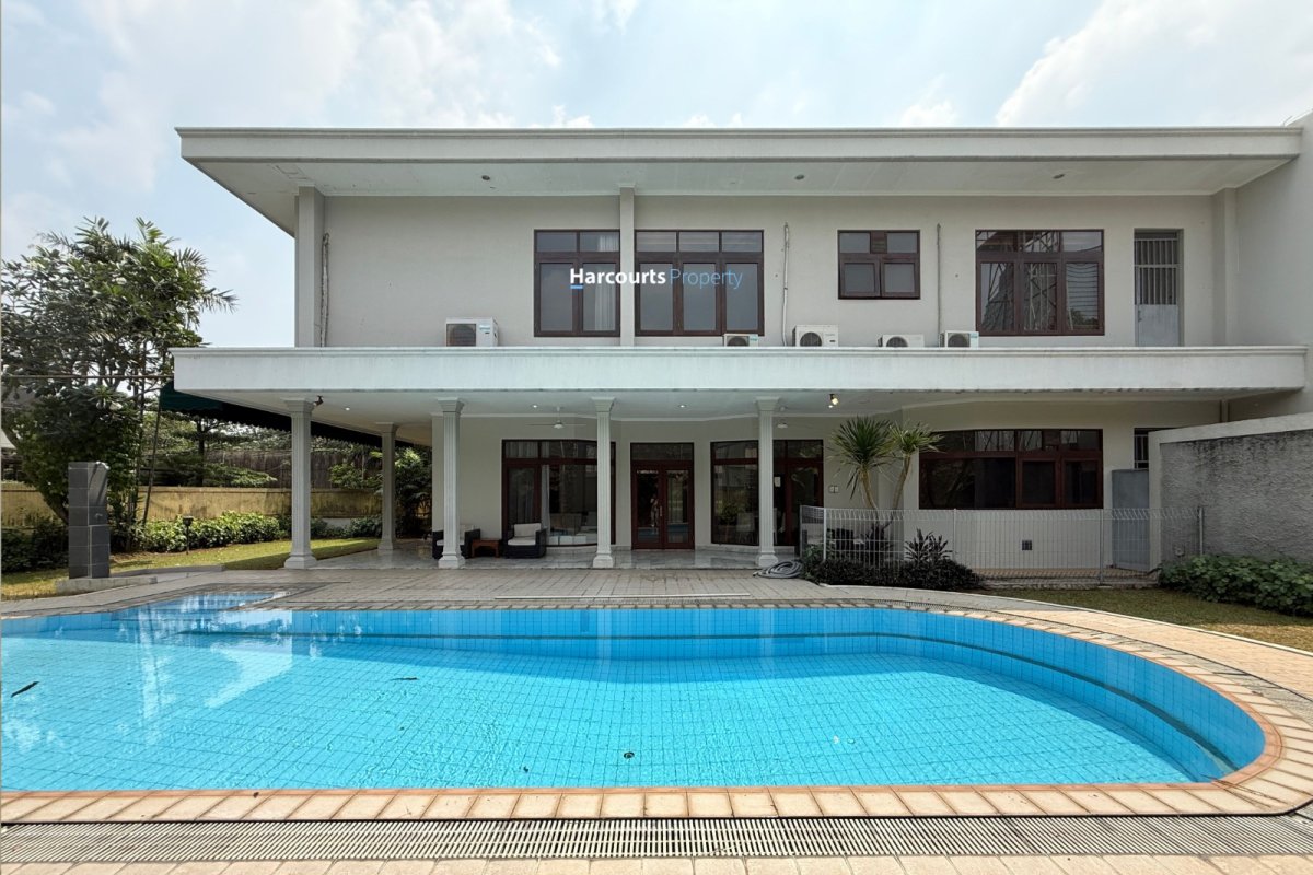 Disewakan Rumah Klasik Dalam Compound Lokasi Strategis Area Tb. Simatupang - Foto 3