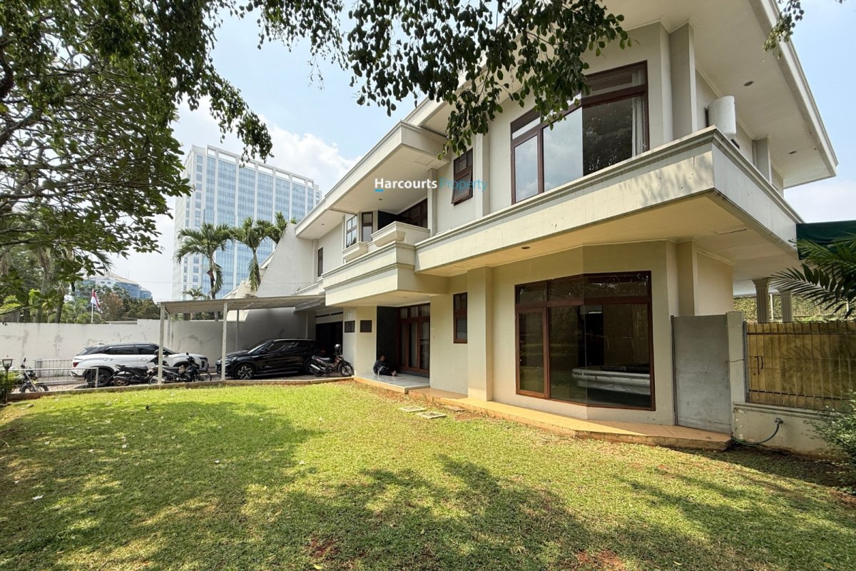 Disewakan Rumah Klasik Dalam Compound Lokasi Strategis Area Tb. Simatupang - Foto 4