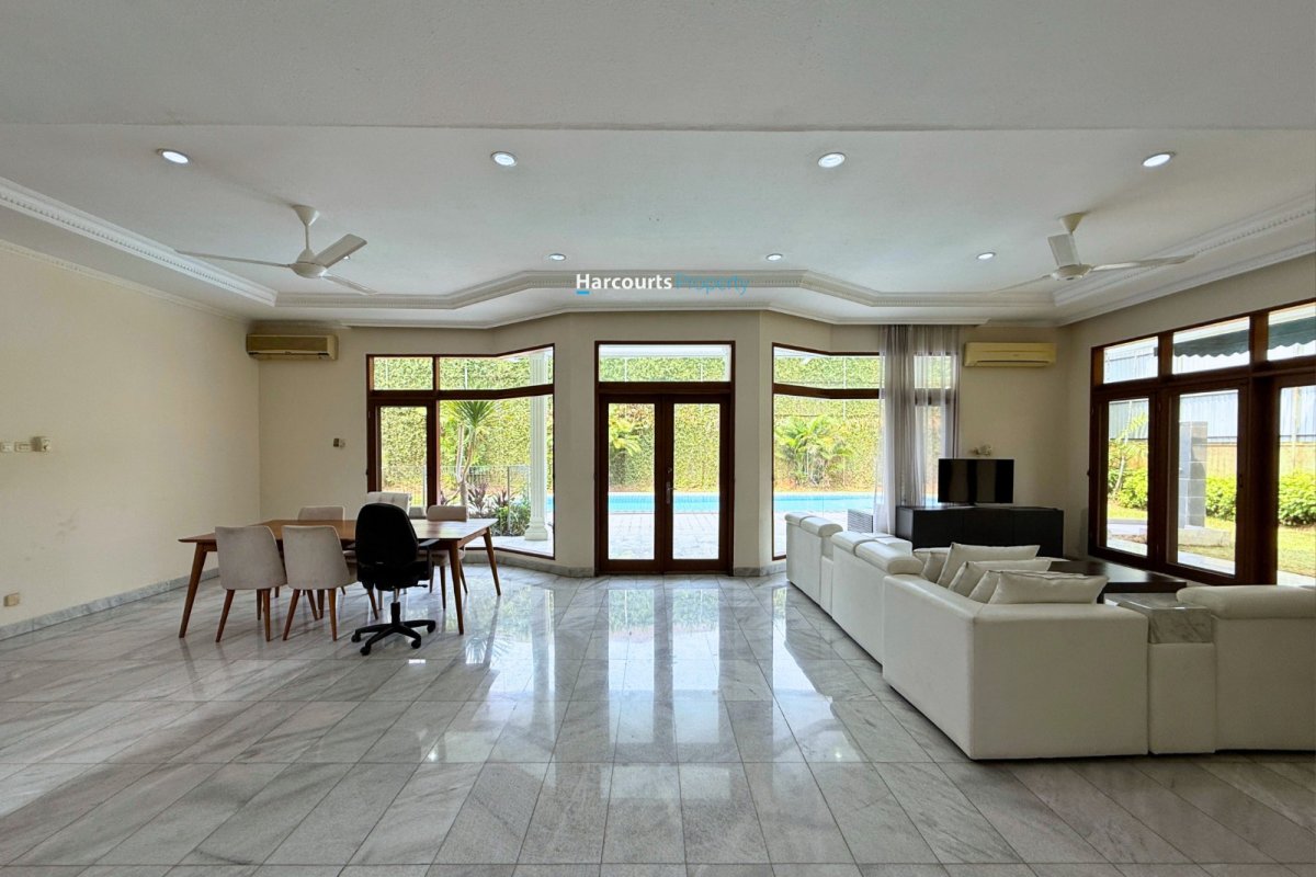 Disewakan Rumah Klasik Dalam Compound Lokasi Strategis Area Tb. Simatupang - Foto 10