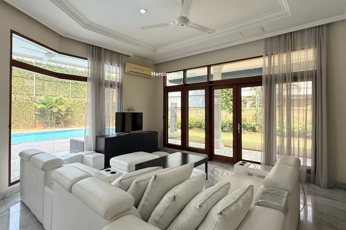 Disewakan Rumah Klasik Dalam Compound Lokasi Strategis Area Tb. Simatupang - Foto 14