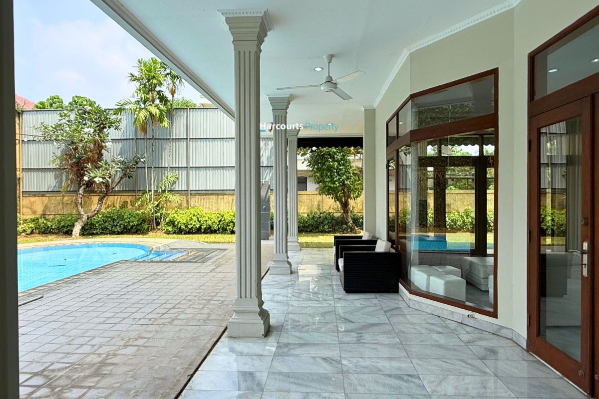 Disewakan Rumah Klasik Dalam Compound Lokasi Strategis Area Tb. Simatupang - Foto 15