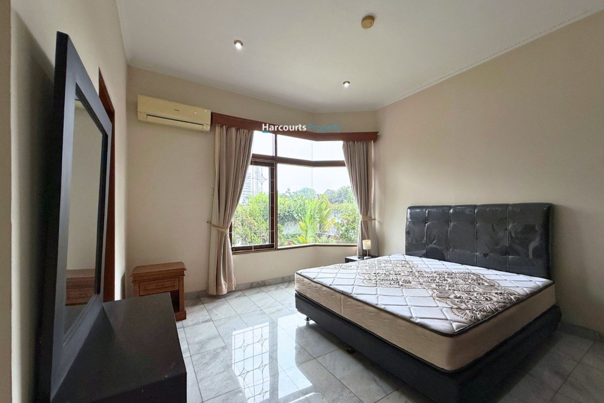 Disewakan Rumah Compound Klasik Terawat Area TB Simatupang - Foto 13