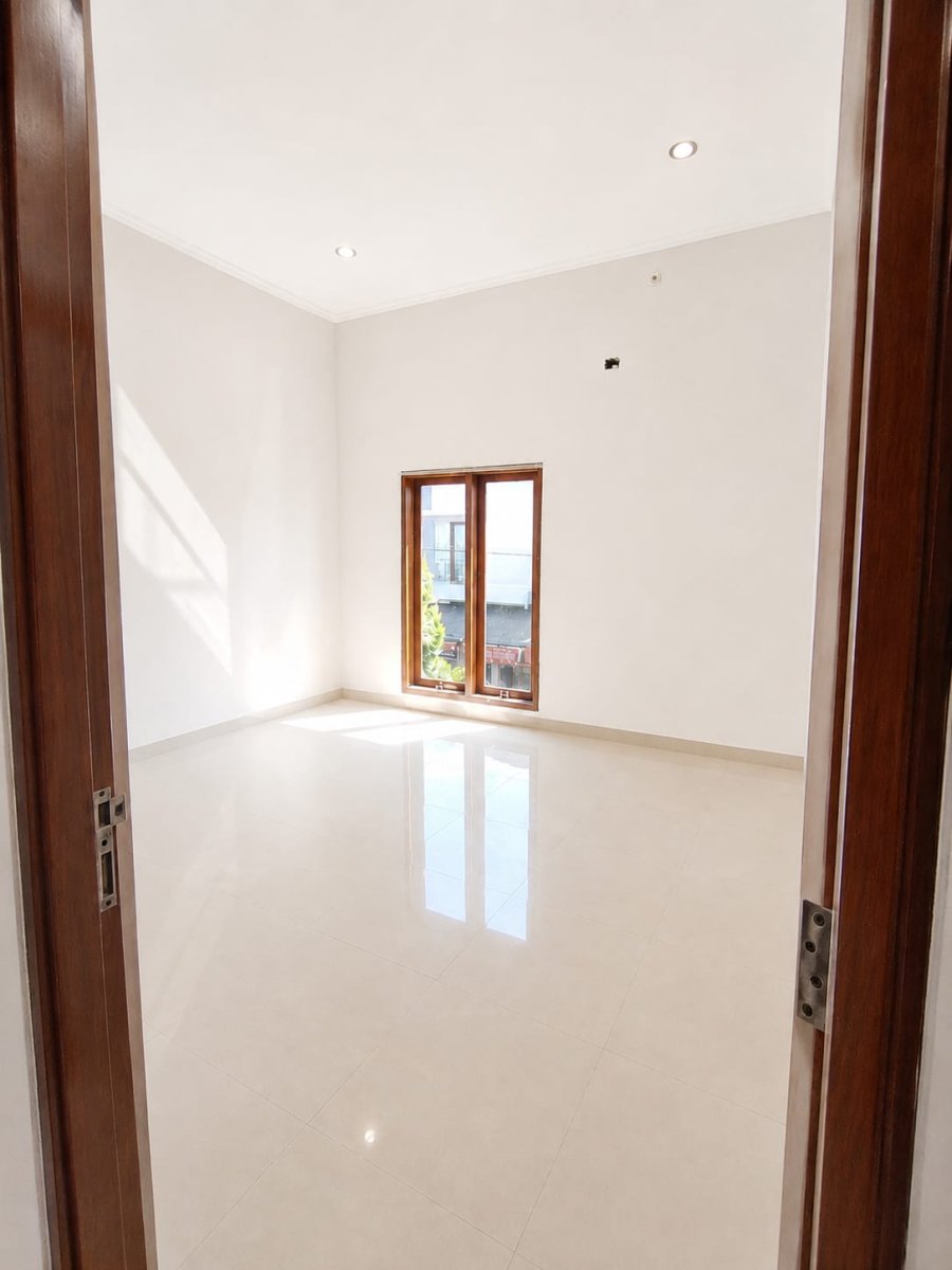 Rumah cluster cantik modern minimalis 2 lantai dekat Solo Baru solo - Foto 2