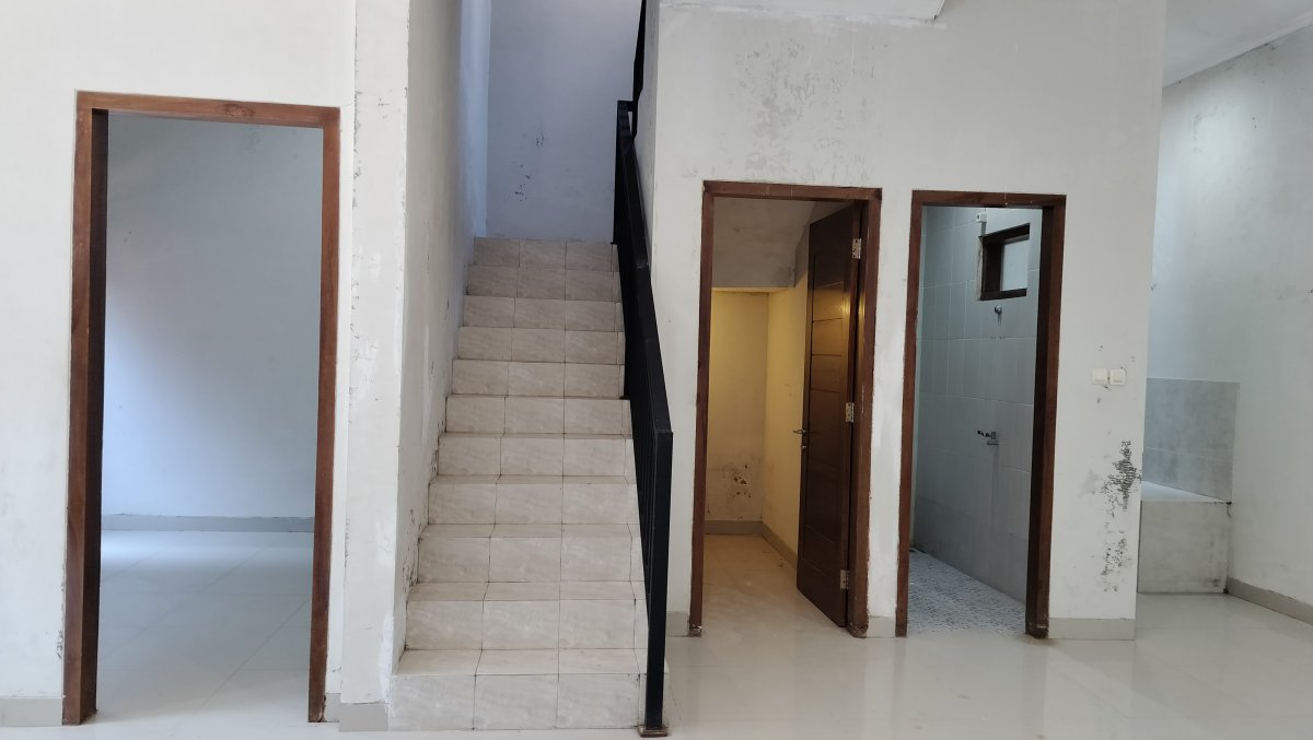 Rumah cluster cantik modern minimalis 2 lantai dekat Solo Baru solo - Foto 8