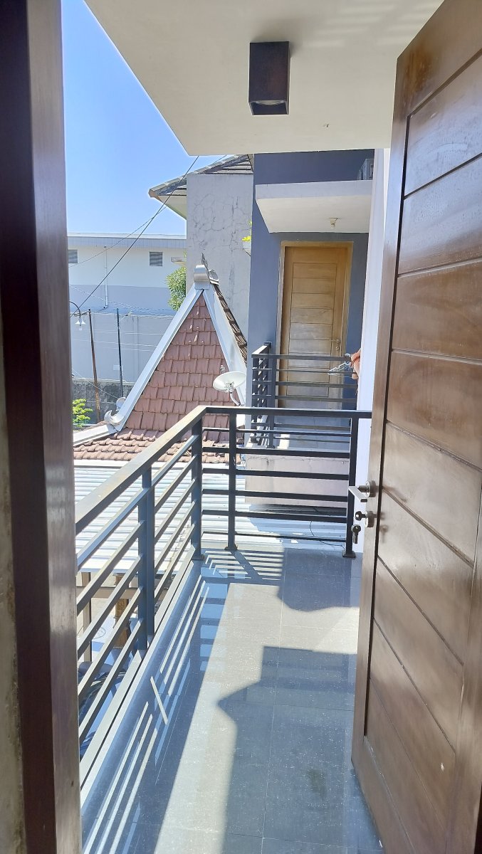 Rumah cluster cantik modern minimalis 2 lantai dekat Solo Baru solo - Foto 9