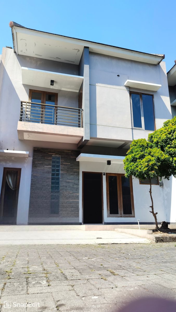 Rumah cluster cantik modern minimalis 2 lantai dekat Solo Baru solo