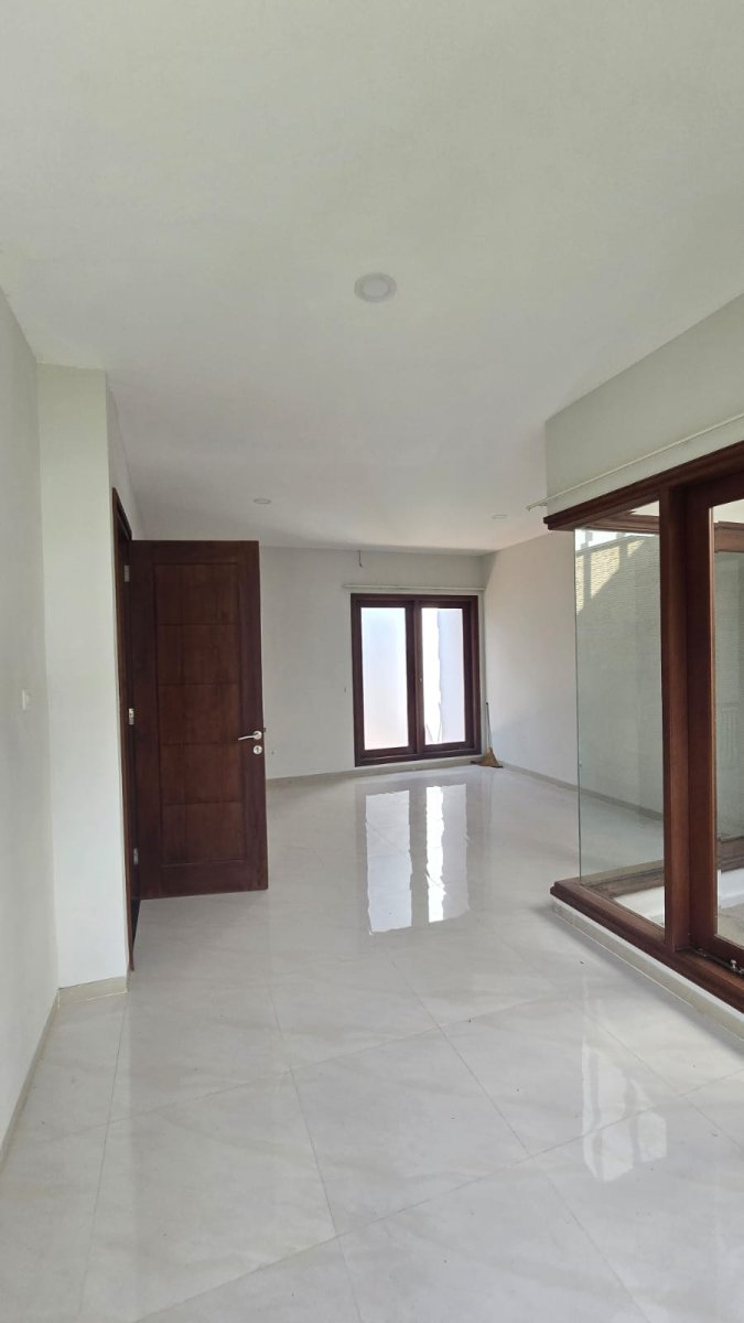 Rumah Mewah Minimalis di Cluster Elite Solo Baru - Foto 2