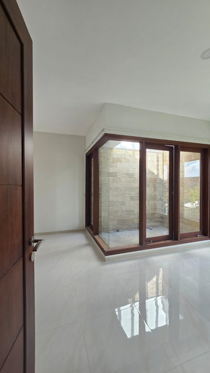 Rumah Mewah Minimalis di Cluster Elite Solo Baru - Foto 6