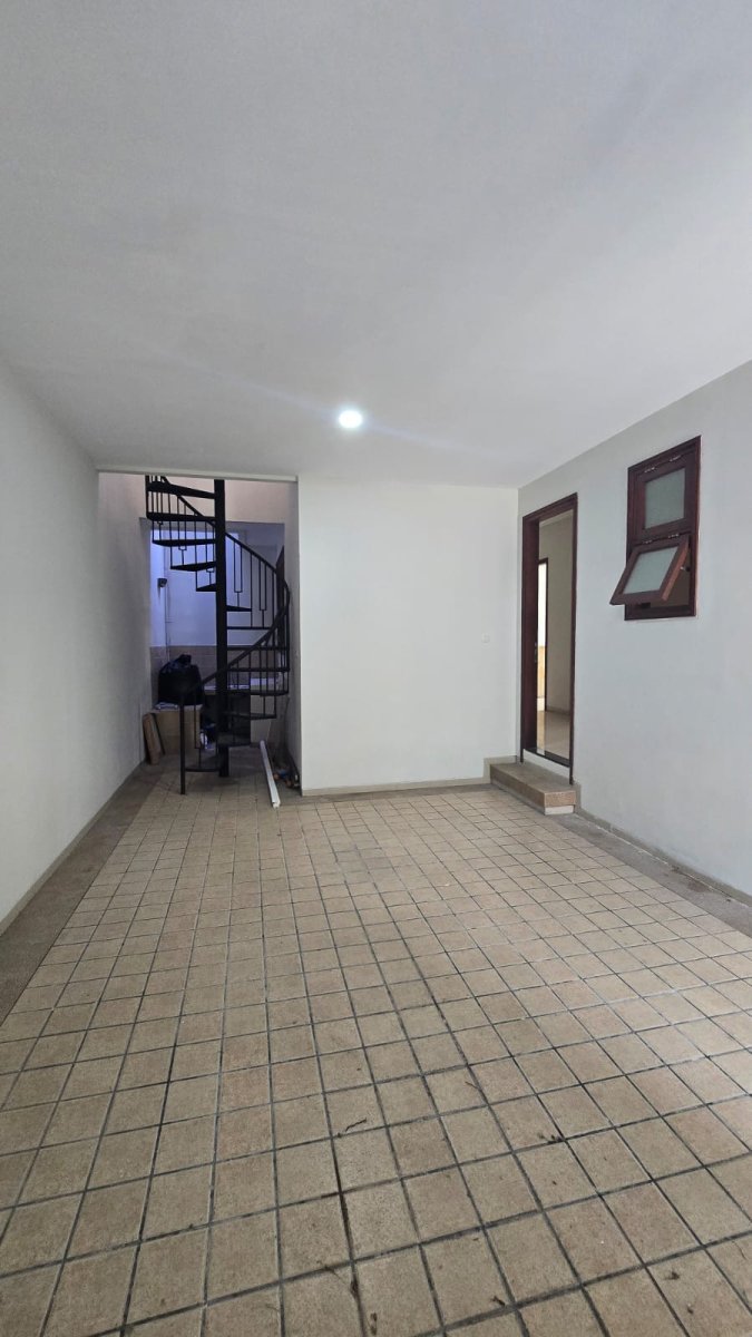 Rumah Mewah Minimalis di Cluster Elite Solo Baru - Foto 13