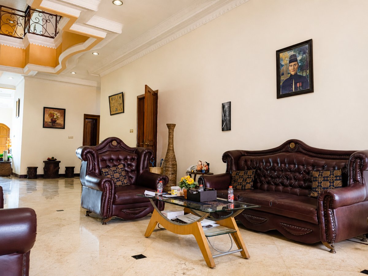 Dijual rumah klasik mewah siap huni di dalam komplek - Foto 11