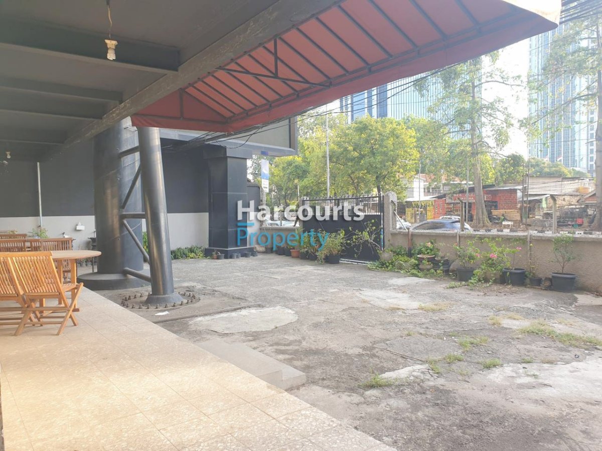 Dijual Tanah Komersil Ada Bangunan Tua Area Lokasi Dekat Sudirman Jakarta Pusat