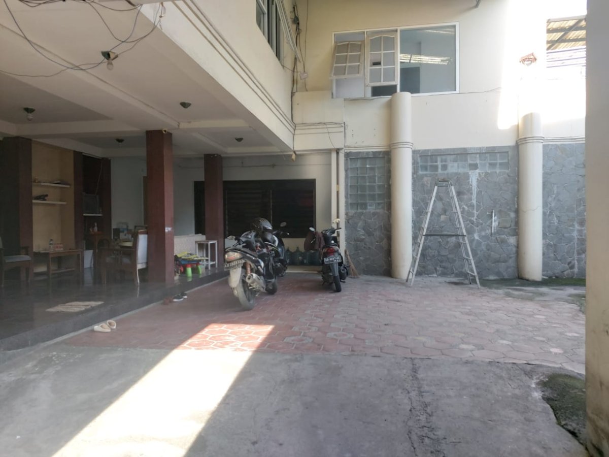 Rumah Strategis Pinggir Jalan Surya Jagalan - Foto 4
