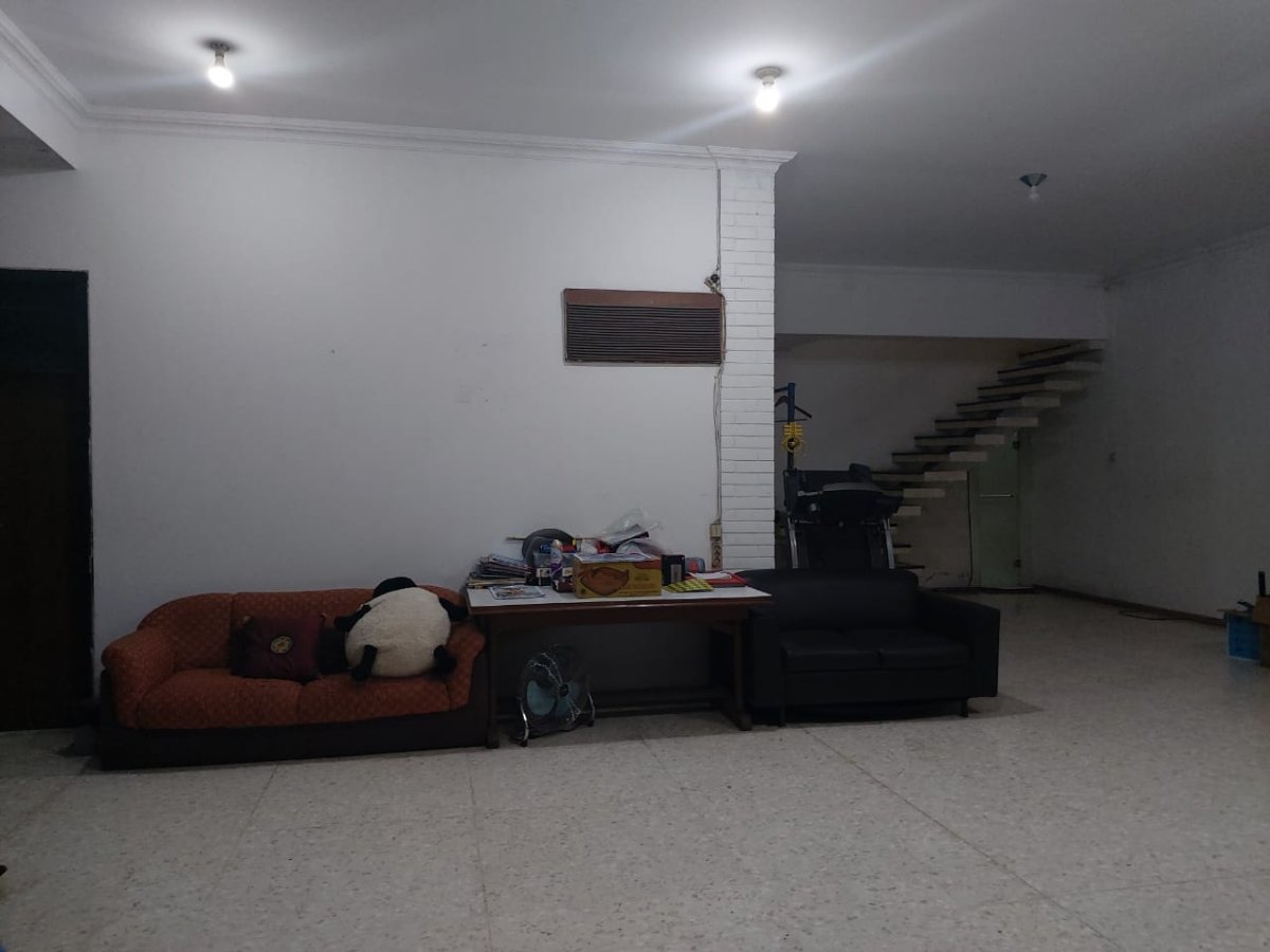 Rumah Strategis Pinggir Jalan Surya Jagalan - Foto 5
