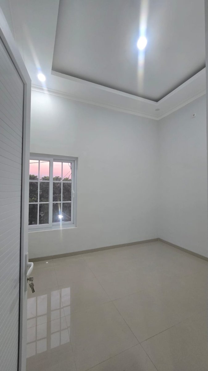 Rumah Bagus Minimalis Modern di Colomadu - Foto 4