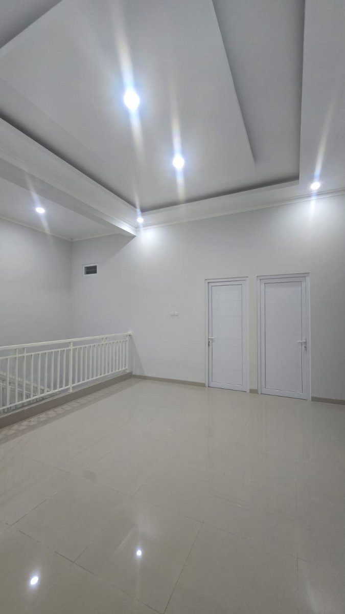 Rumah Bagus Minimalis Modern di Colomadu - Foto 5