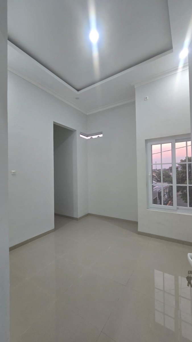 Rumah Bagus Minimalis Modern di Colomadu - Foto 8