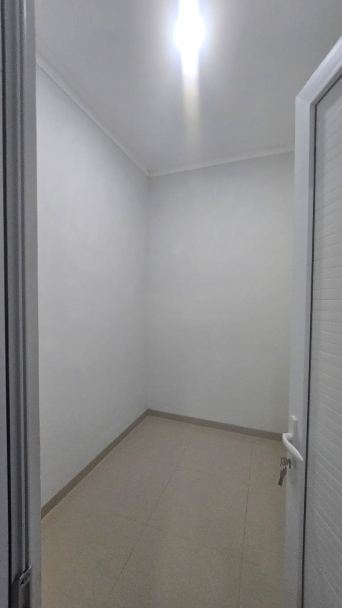 Rumah Bagus Minimalis Modern di Colomadu - Foto 9