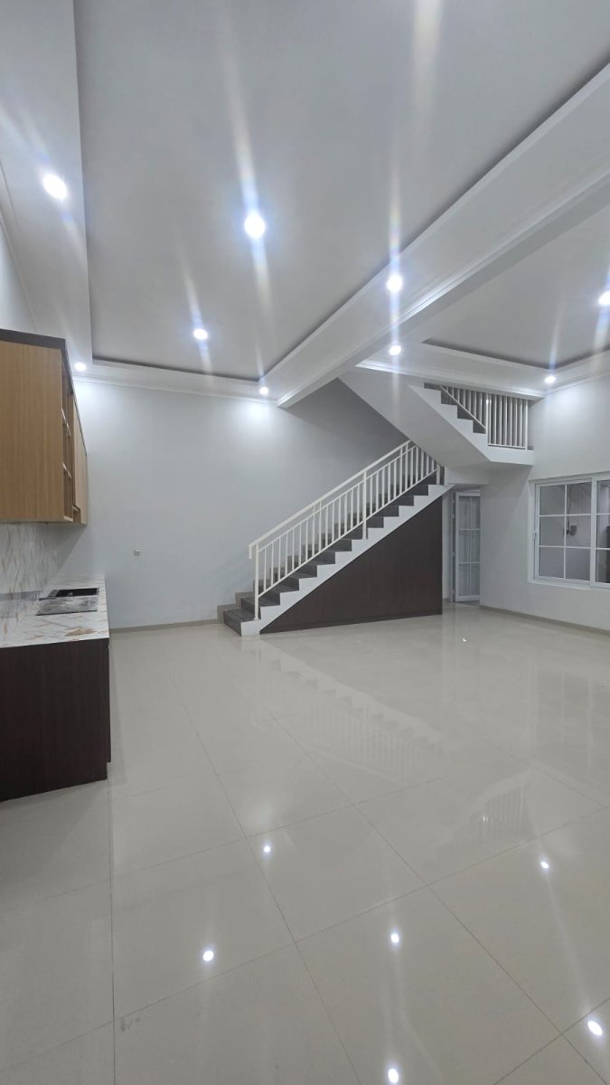 Rumah Bagus Minimalis Modern di Colomadu - Foto 10