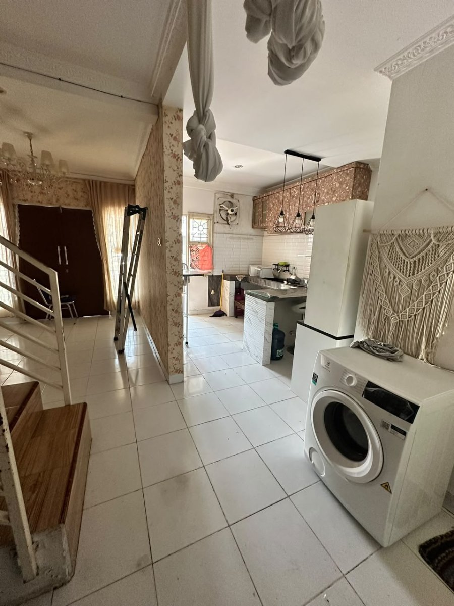 Disewakan Rumah, 2 Lantai, di Cluster Mahagoni Bintaro Tangsel - Foto 3