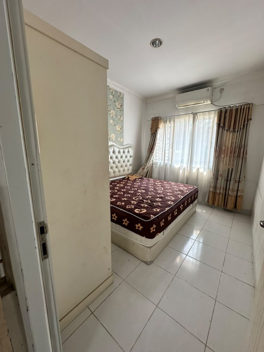 Disewakan Rumah, 2 Lantai, di Cluster Mahagoni Bintaro Tangsel - Foto 8