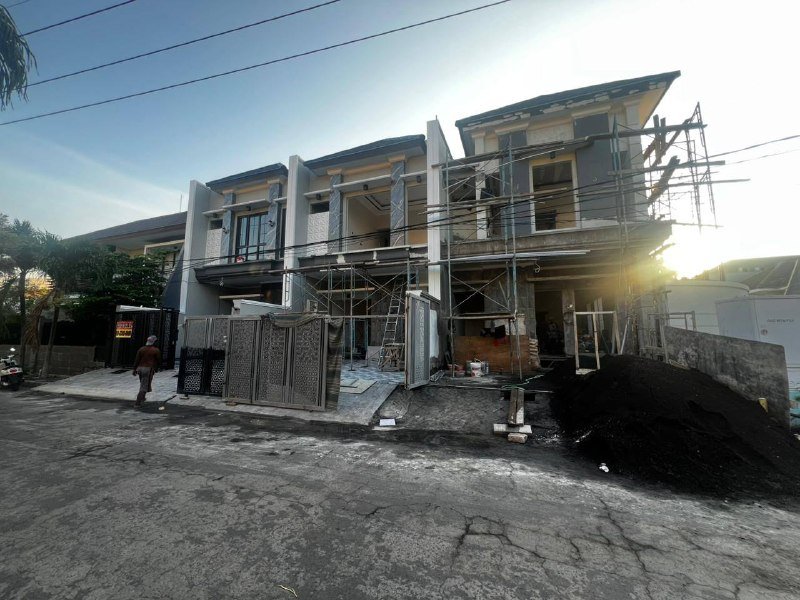 Under Construction Rumah Hook @Babatan Pantai Utara Mulyorejo, Surabaya - Foto 2