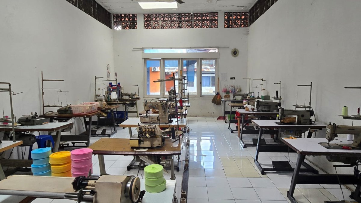 Rumah Mewah dan Gudang atau Ruang Usaha Super Strategis di Jalan Raya Adi Sucipto - Foto 8