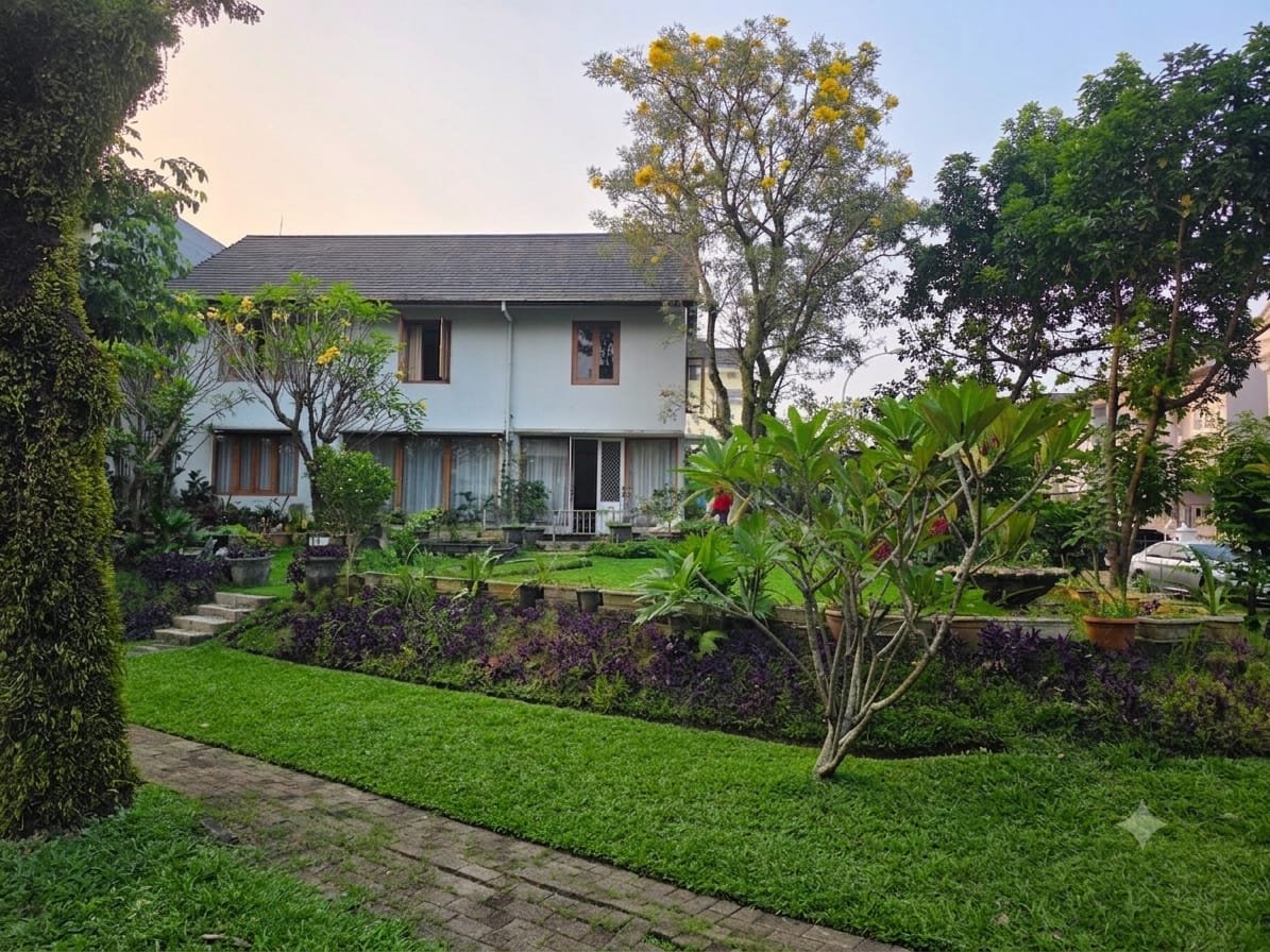 Dijual Rumah Sudut Halaman Luas Giri Loka BSD - Foto 2