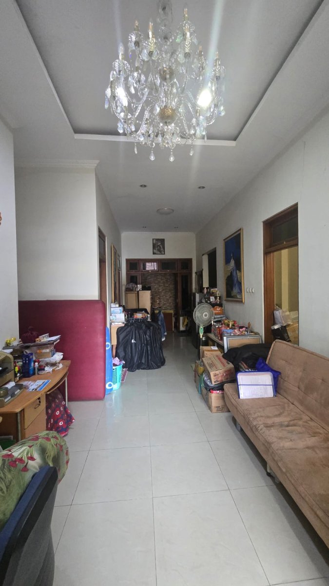 Rumah Bagus Terawat Siap Pakai Di Perumahan Solo Baru - Foto 3