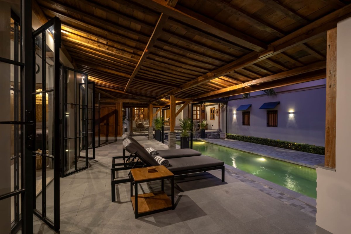 Rumah Mewah Joglo Modern dekat Luwes Gentan Solo - Foto 3