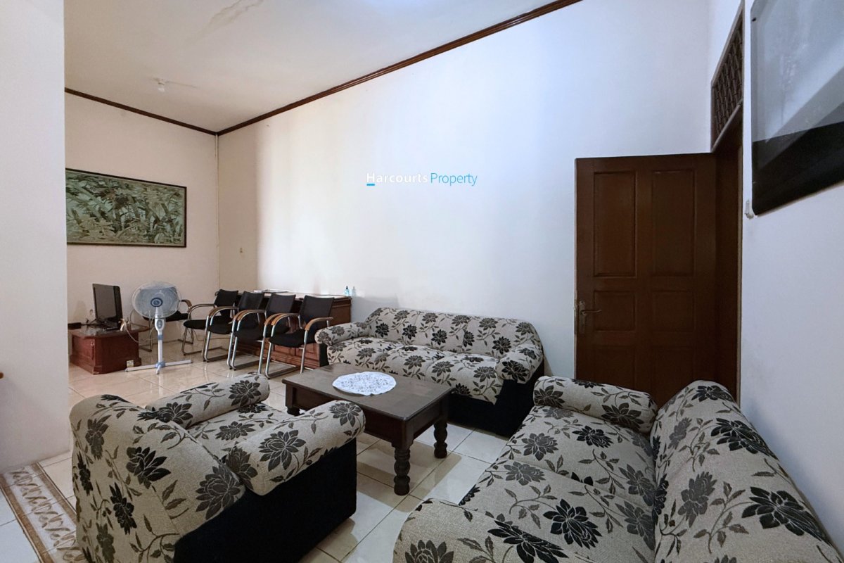 Rumah Klasik Siap Huni  1 Lantai Lokasi Strategis Area Proklamasi, Jakarta Pusat - Foto 3