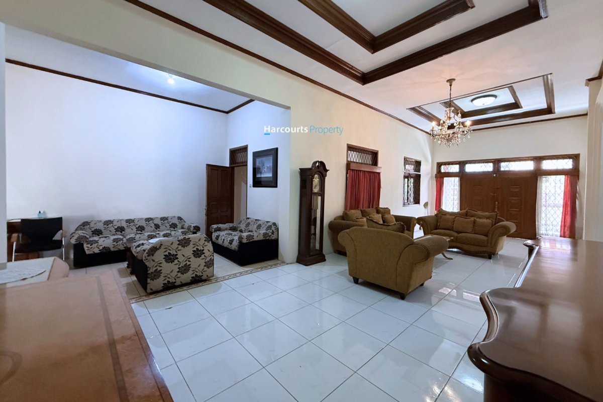 Rumah Klasik Siap Huni  1 Lantai Lokasi Strategis Area Proklamasi, Jakarta Pusat - Foto 4
