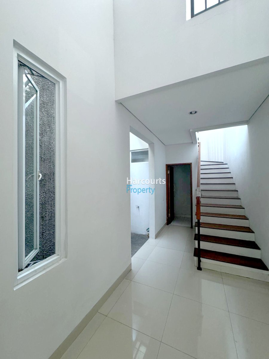 Dijual Townhouse Modern Area Cilandak - Foto 2
