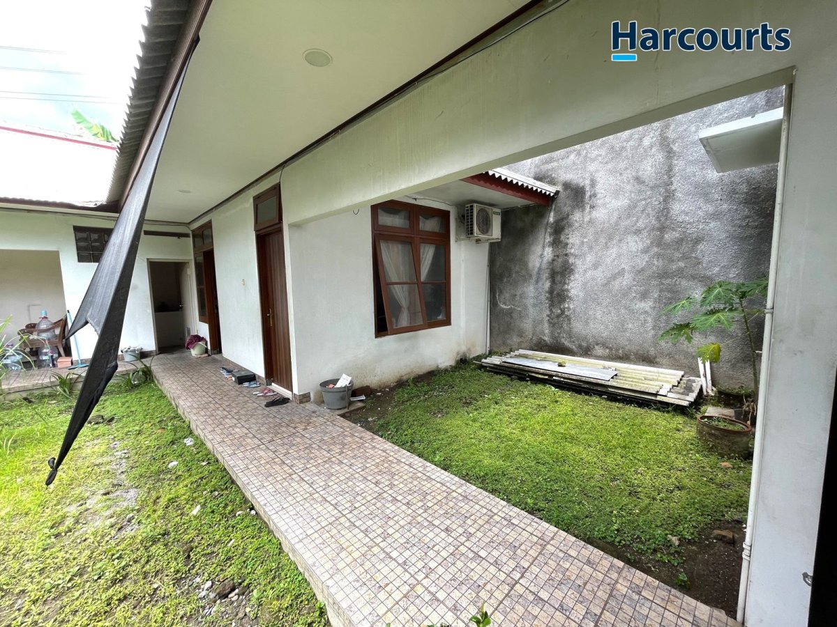 Rumah Bagus Siap Huni di Jajar - Foto 10