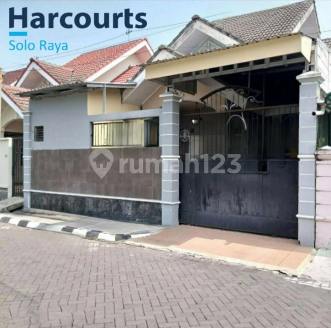 Rumah Bagus di Perumahan Bergengsi Solo Baru